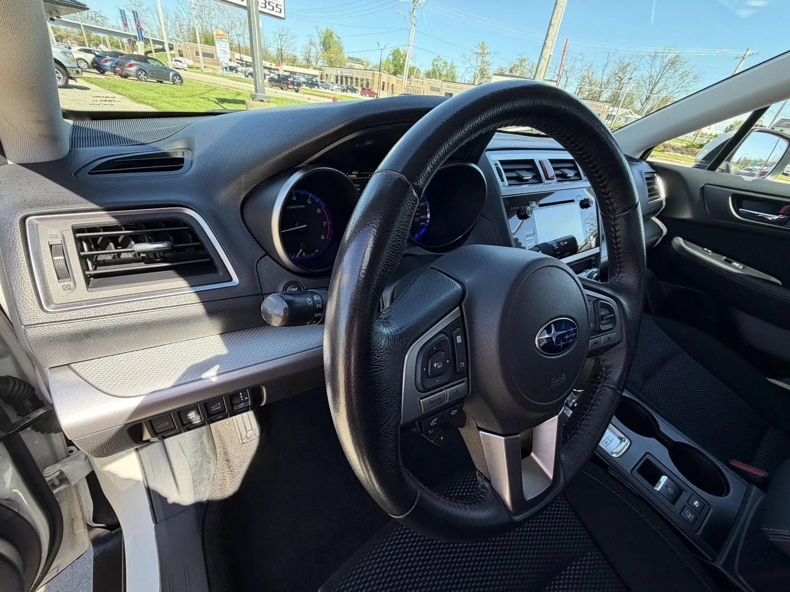Used 2017 Subaru Outback 2.5i Premium AWD/4WD image 11