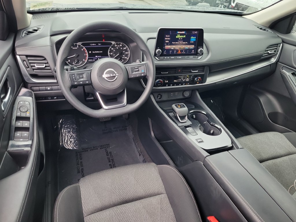Used 2024 Nissan Rogue SV FWD image 12