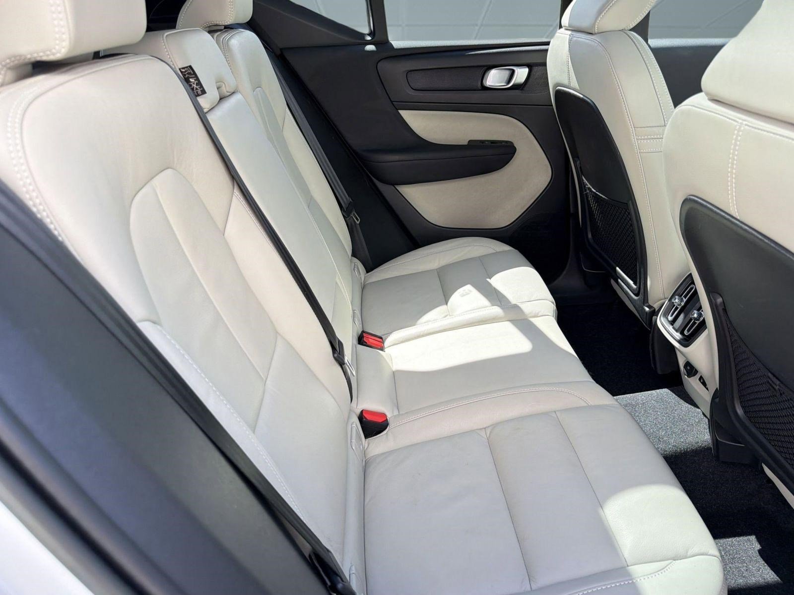 Used 2023 Volvo XC40 B5 Plus w/ Protection Package Premier image 29