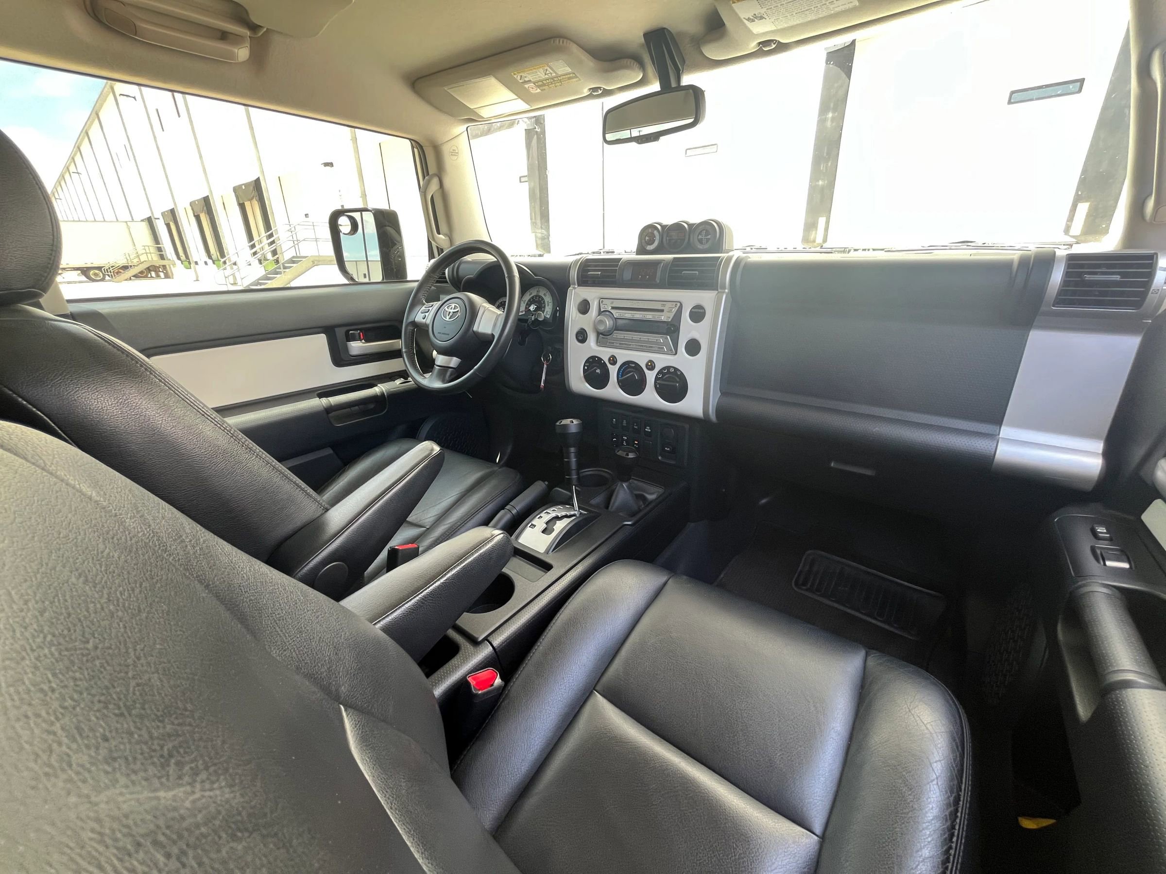 Used 2010 Toyota FJ Cruiser 4WD image 17