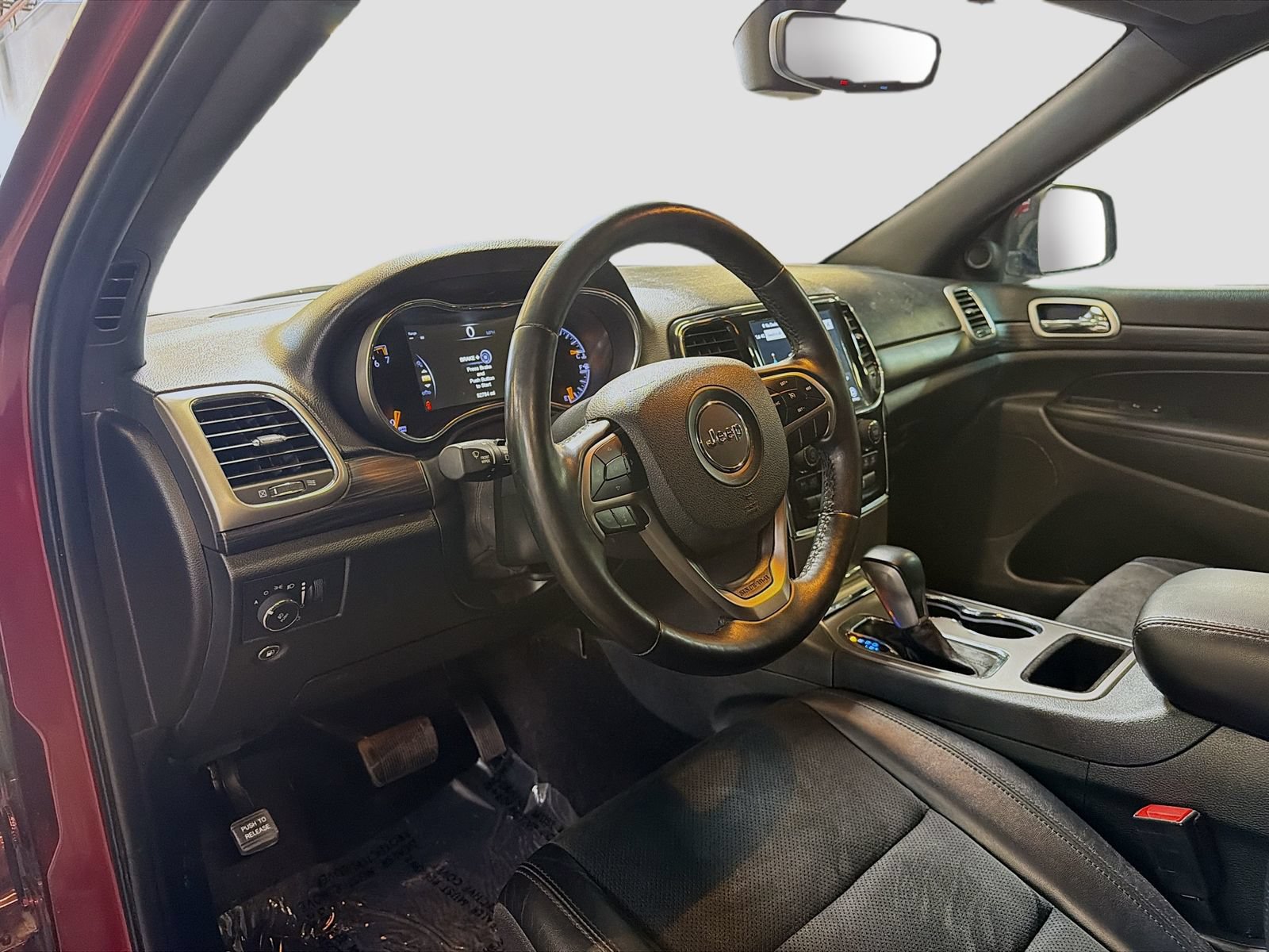 Used 2022 Jeep Grand Cherokee Laredo X AWD/4WD image 9