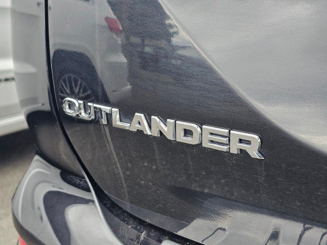 Used 2024 Mitsubishi Outlander SE AWD/4WD image 17