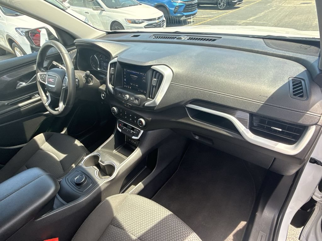 Used 2024 GMC Terrain SLE FWD image 27