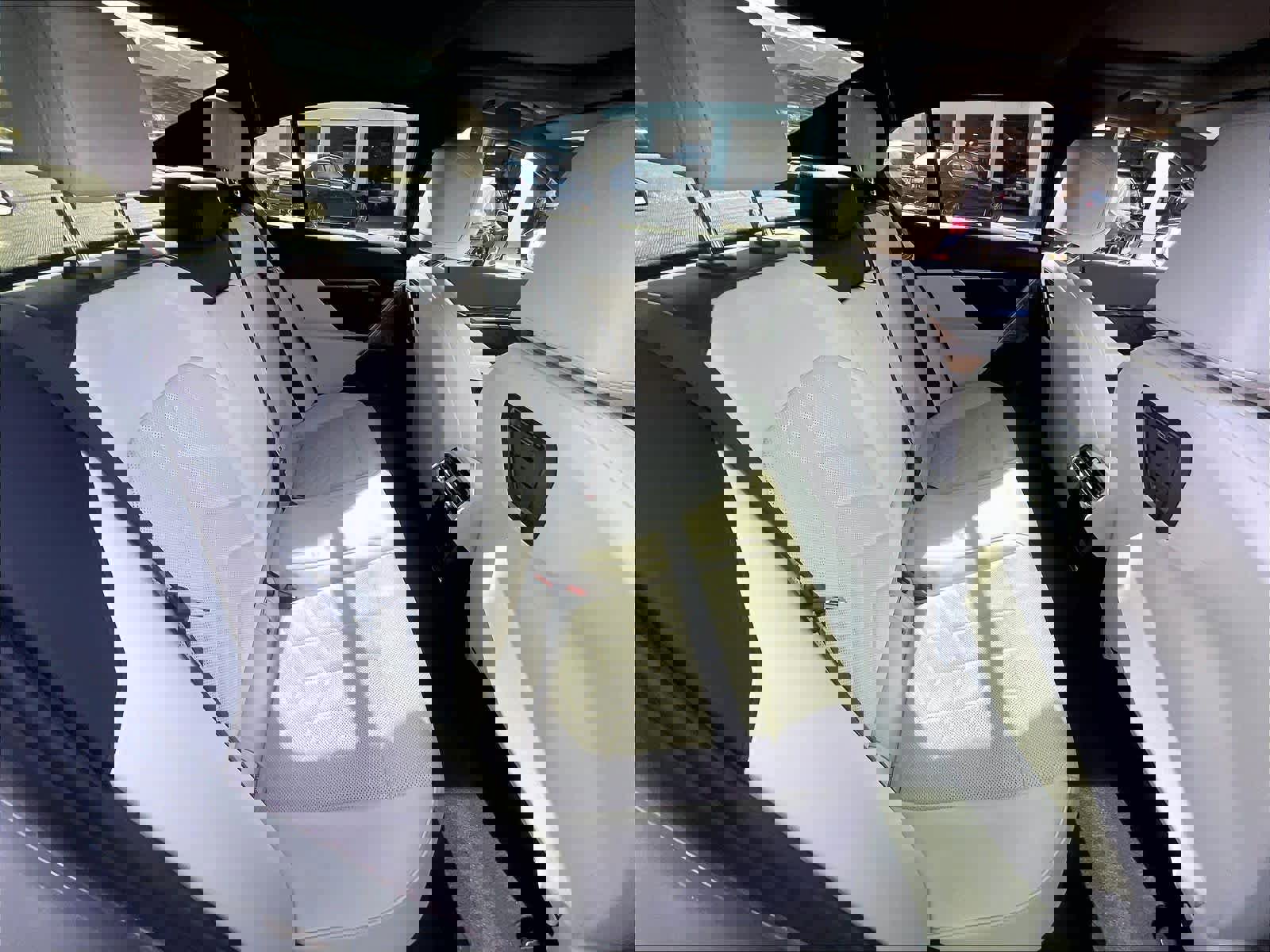 Used 2024 BMW i5 M60 w/ Premium Package image 30