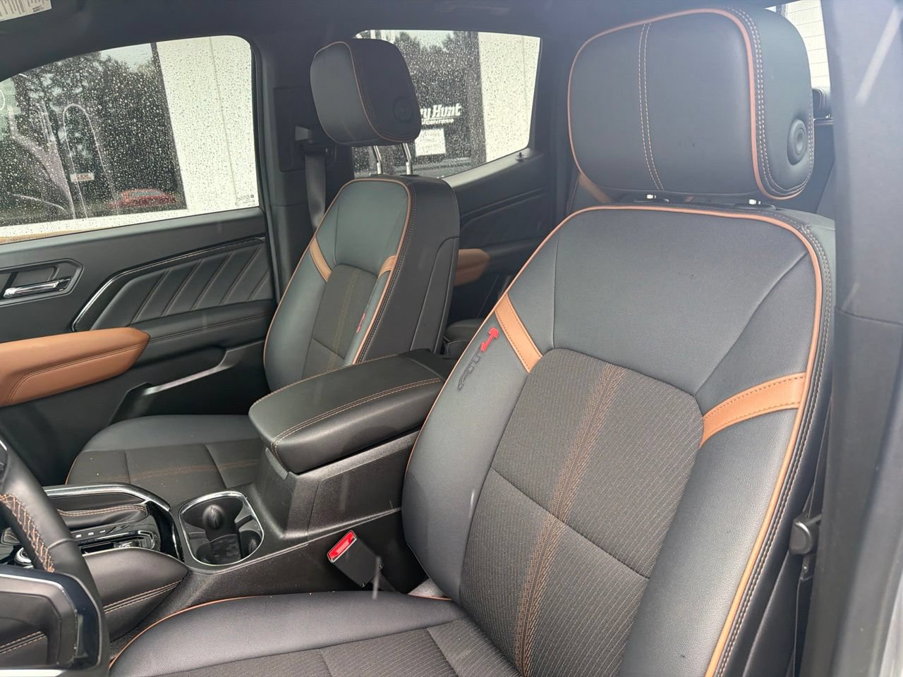 Used 2024 GMC Canyon AT4 AWD/4WD image 3