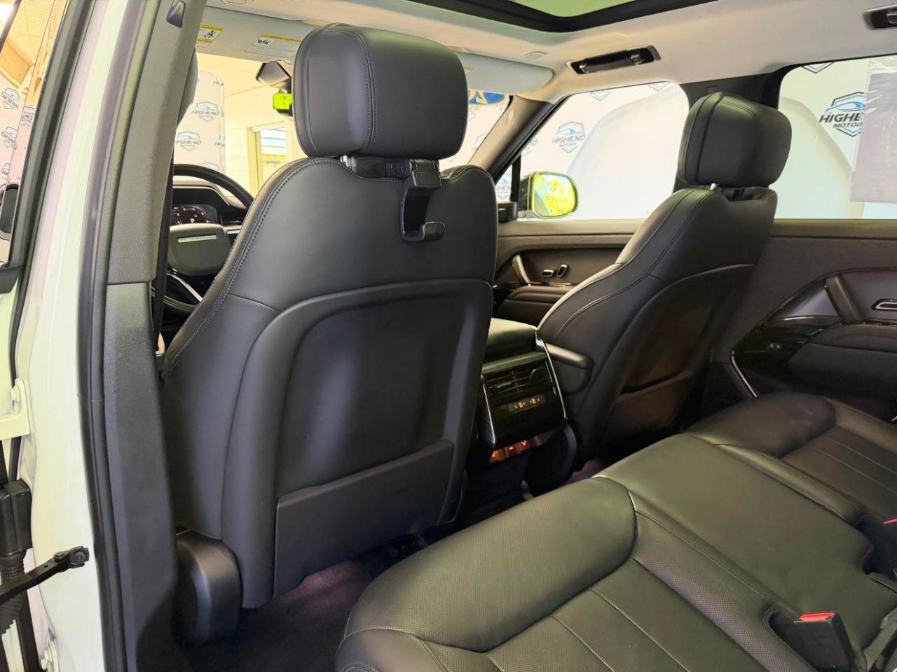 Used 2024 Land Rover Range Rover Sport SE AWD/4WD image 19