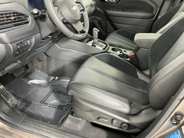 Used 2025 Subaru Forester Touring AWD/4WD image 7