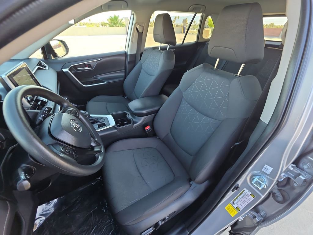 Used 2024 Toyota RAV4 XLE AWD/4WD image 20