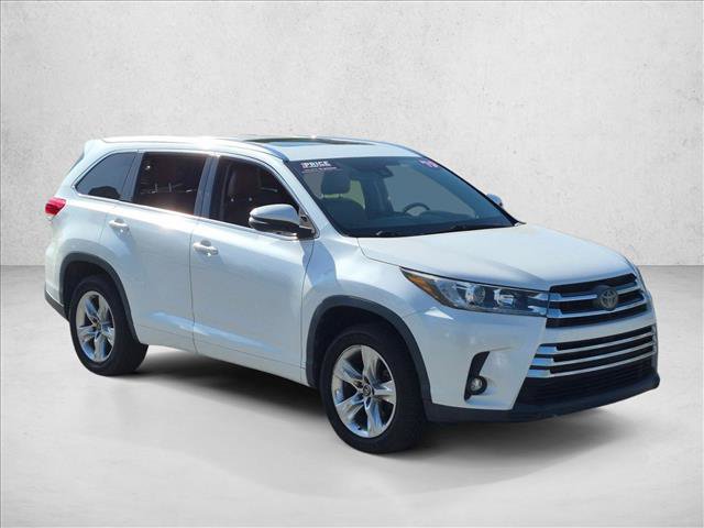 Used 2019 Toyota Highlander Limited FWD image 3