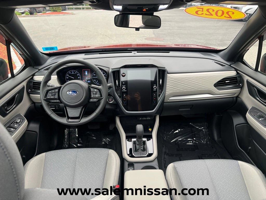 Used 2025 Subaru Forester Premium AWD/4WD image 18