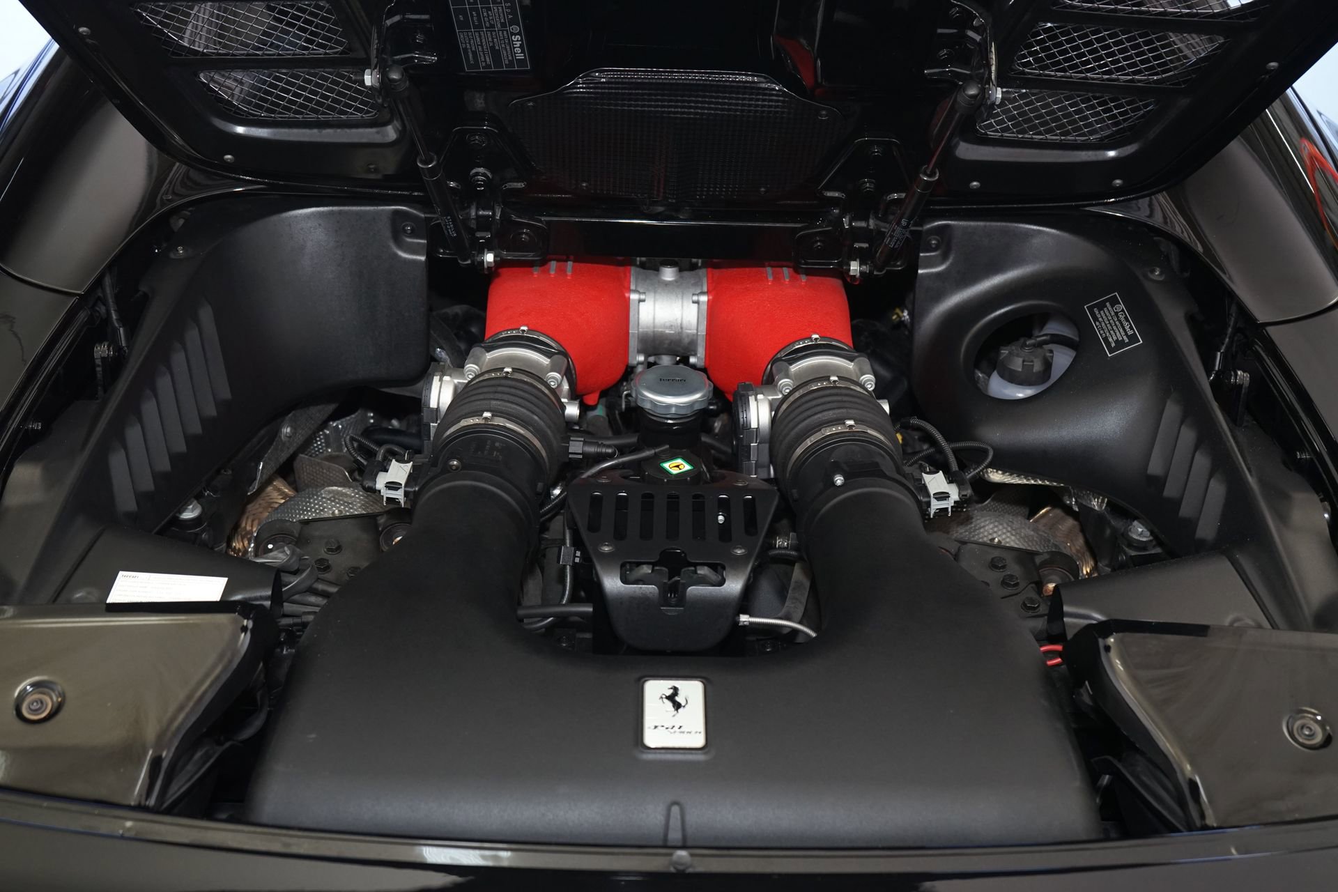 Used 2015 Ferrari 458 Spider image 26