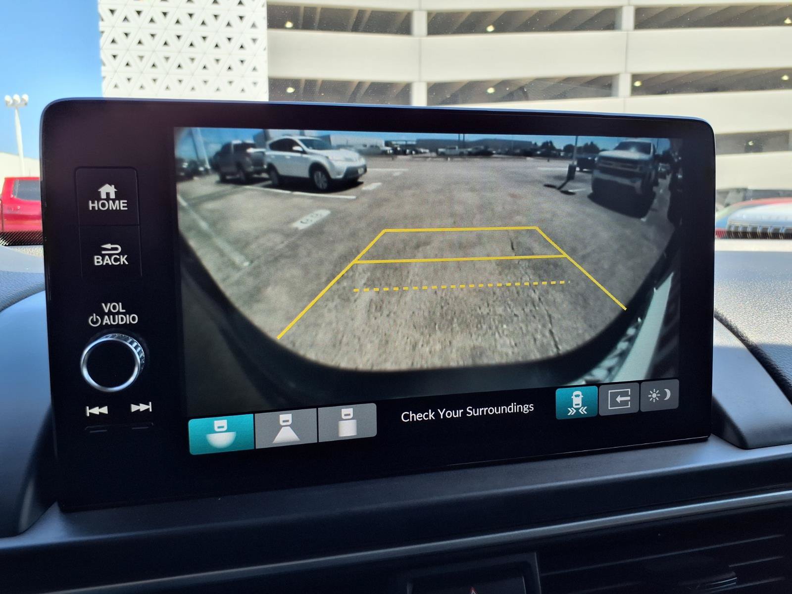 Used 2025 Honda Pilot EX-L image 6