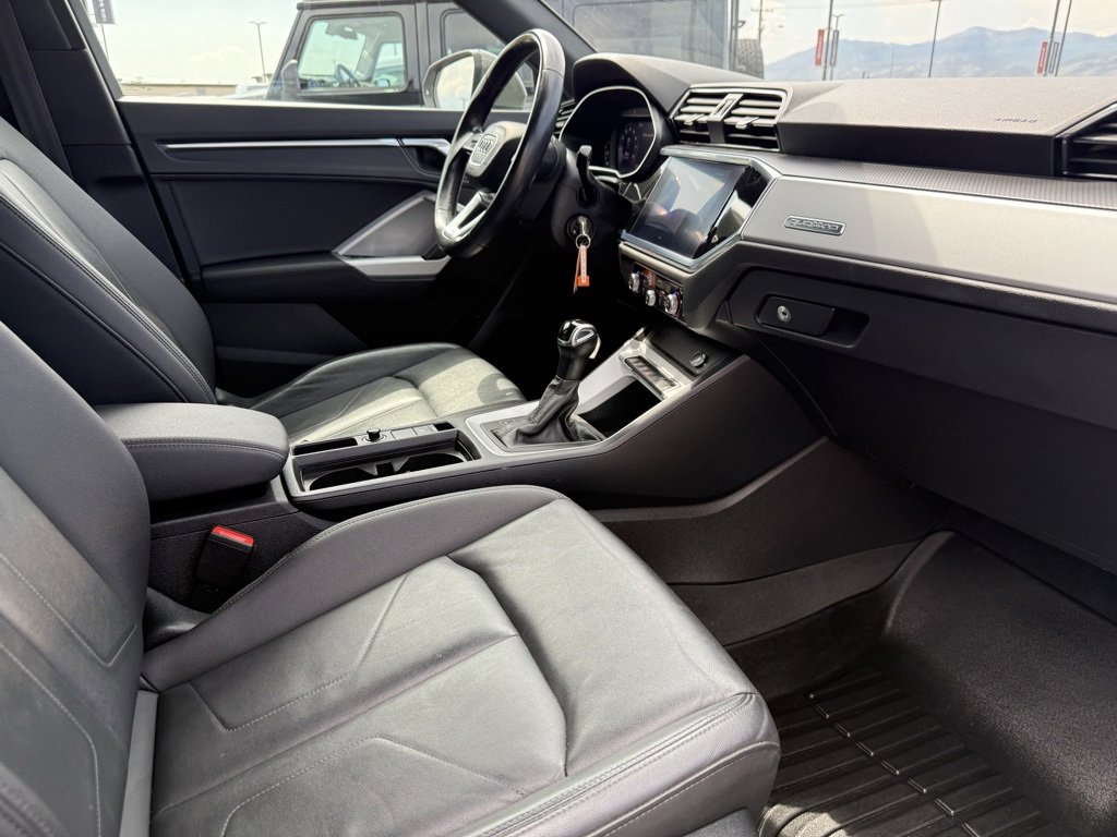 Used 2021 Audi Q3 2.0T Premium image 22