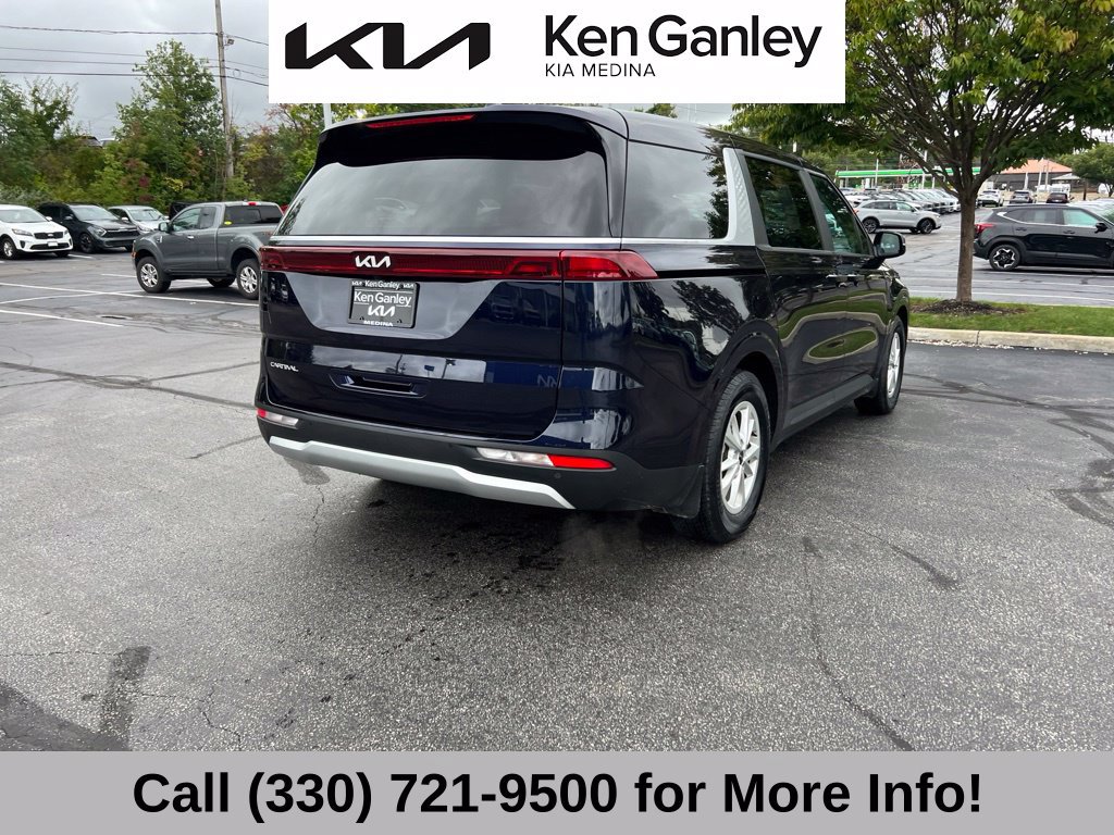 Certified 2024 Kia Carnival LX FWD image 9