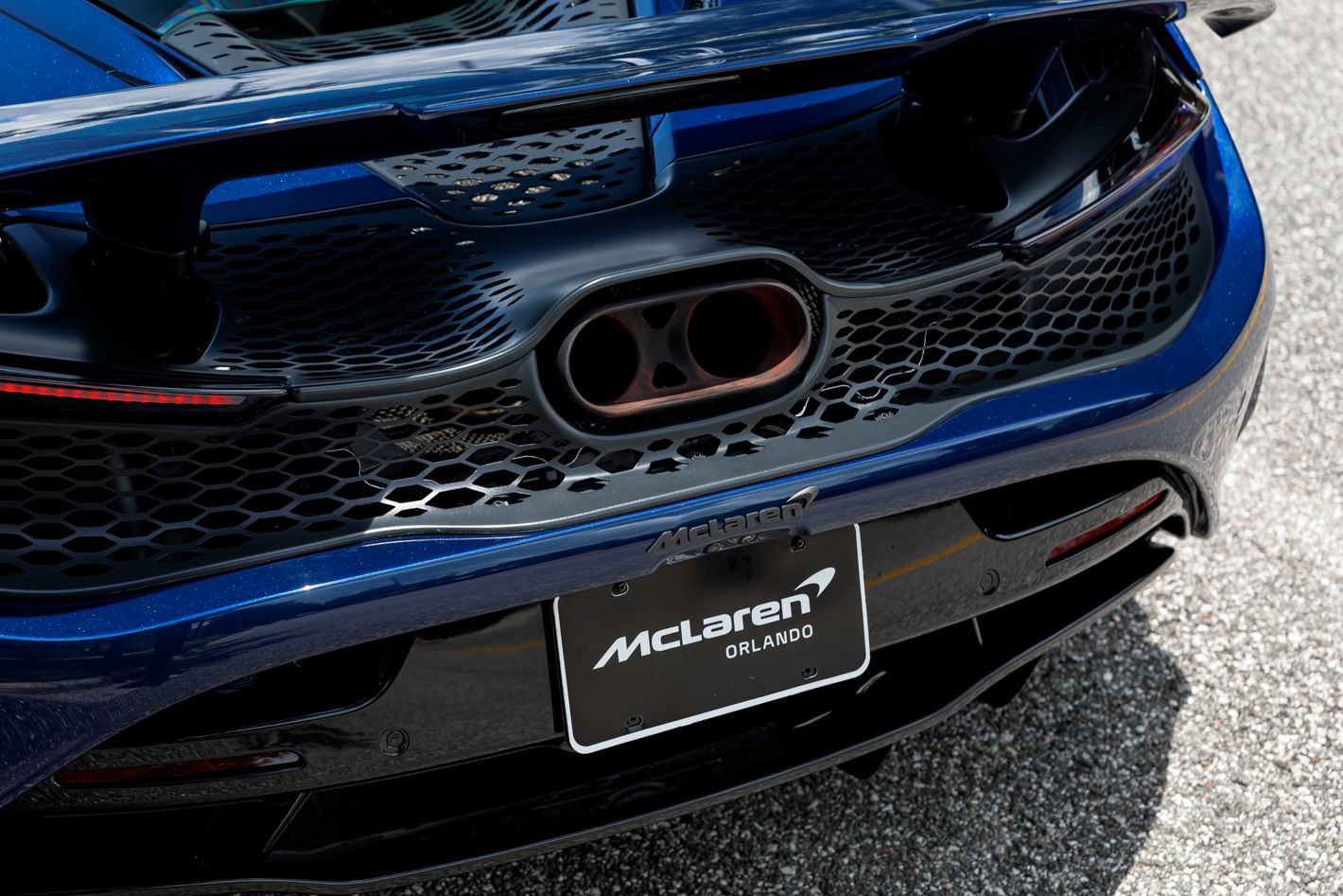Used 2025 McLaren 750S RWD image 11
