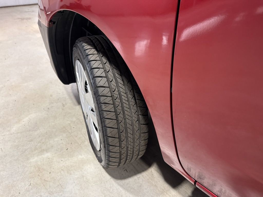 Used 2015 Chevrolet City Express LT w/ Technology Package FWD image 3