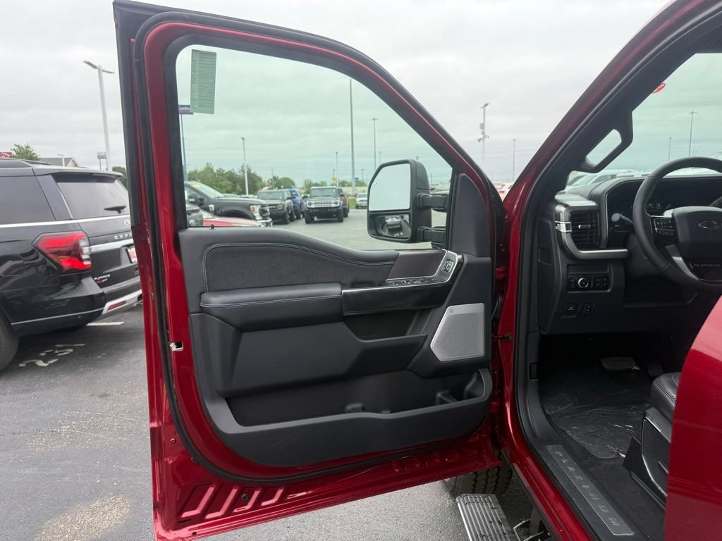 New 2026 Ford F250 Platinum AWD/4WD image 15