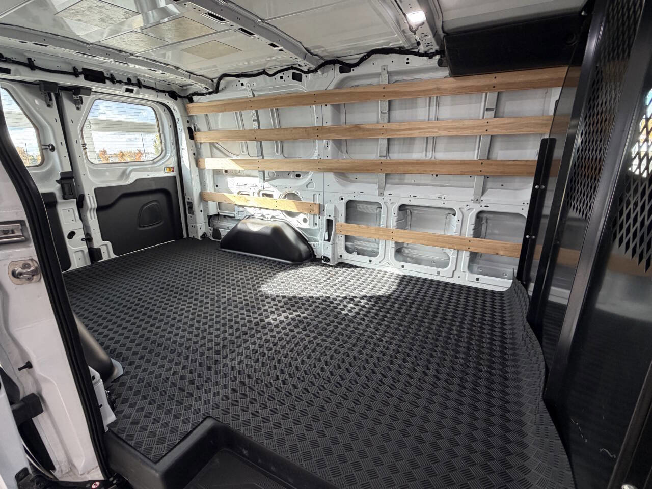 Used 2024 Ford Transit 250 Low Roof w/ Exterior Upgrade Package image 10