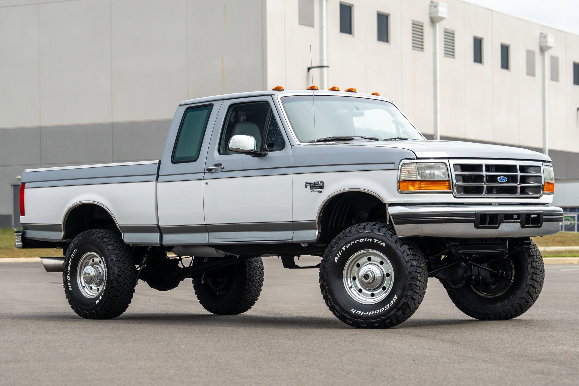 Used 1997 Ford F250 XLT image 3