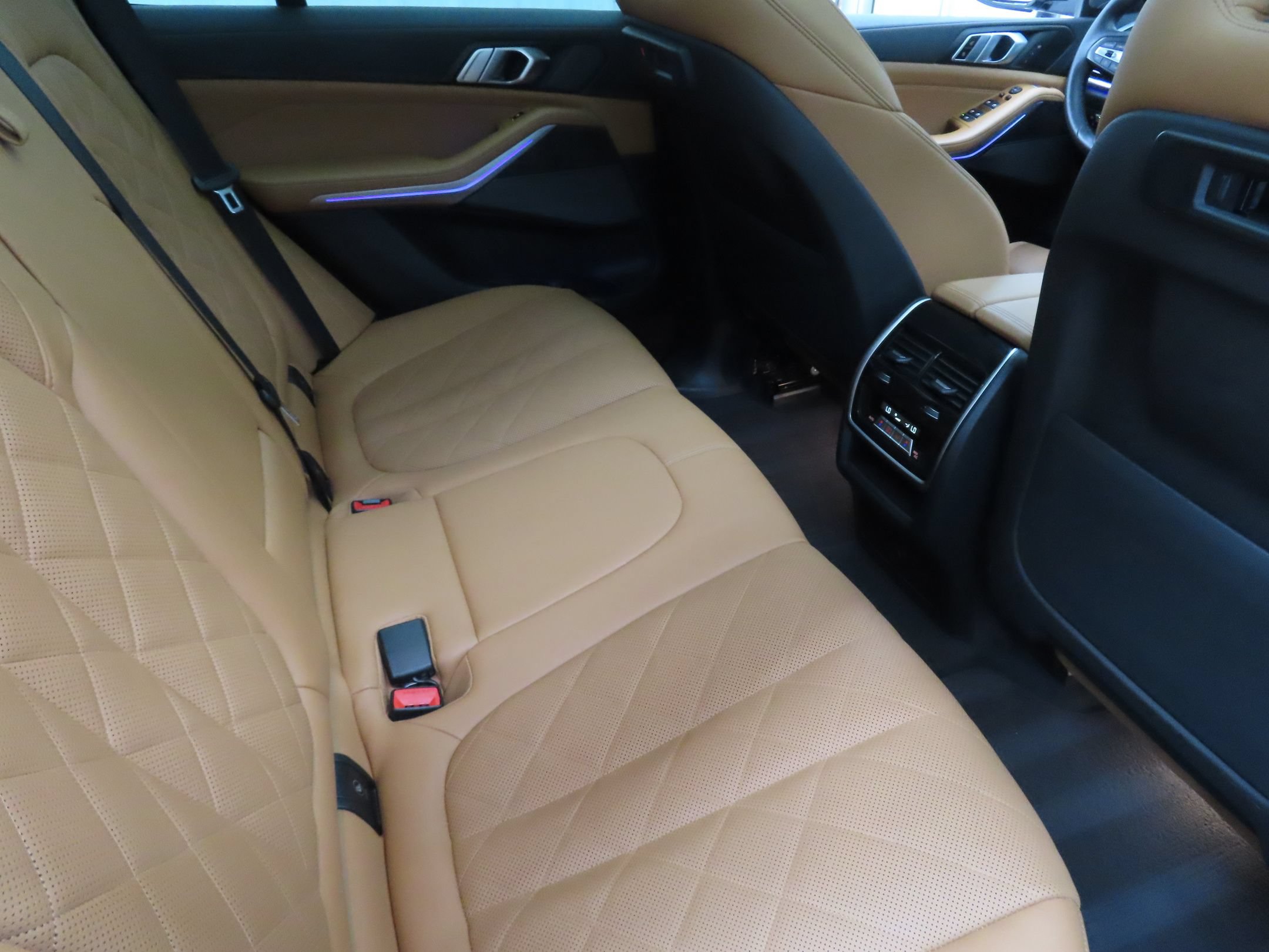 Used 2023 BMW X5 xDrive40i w/ Premium Package AWD/4WD image 25