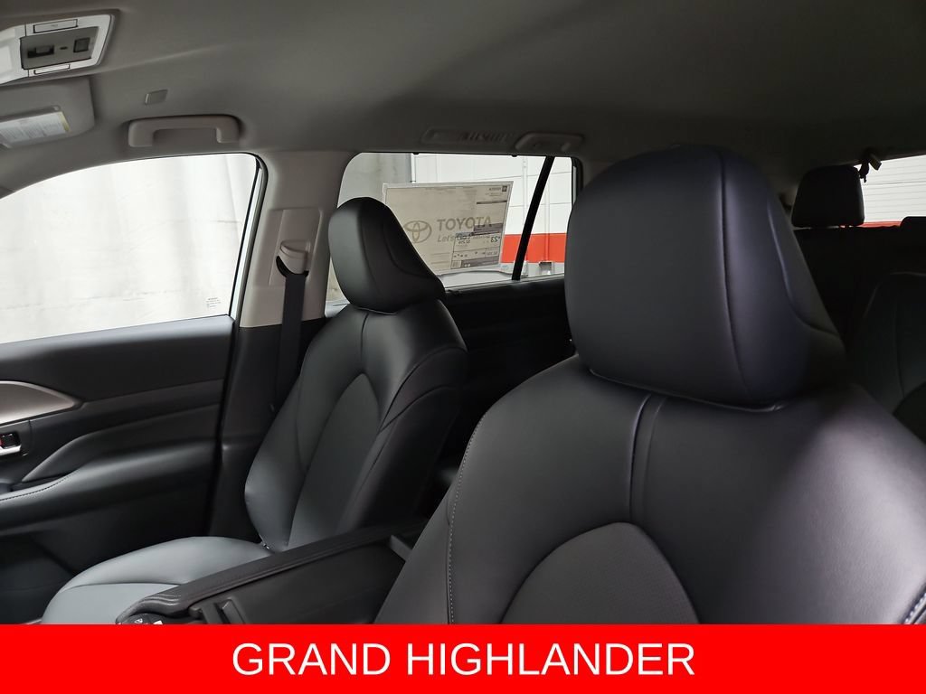 New 2026 Toyota Grand Highlander AWD image 11