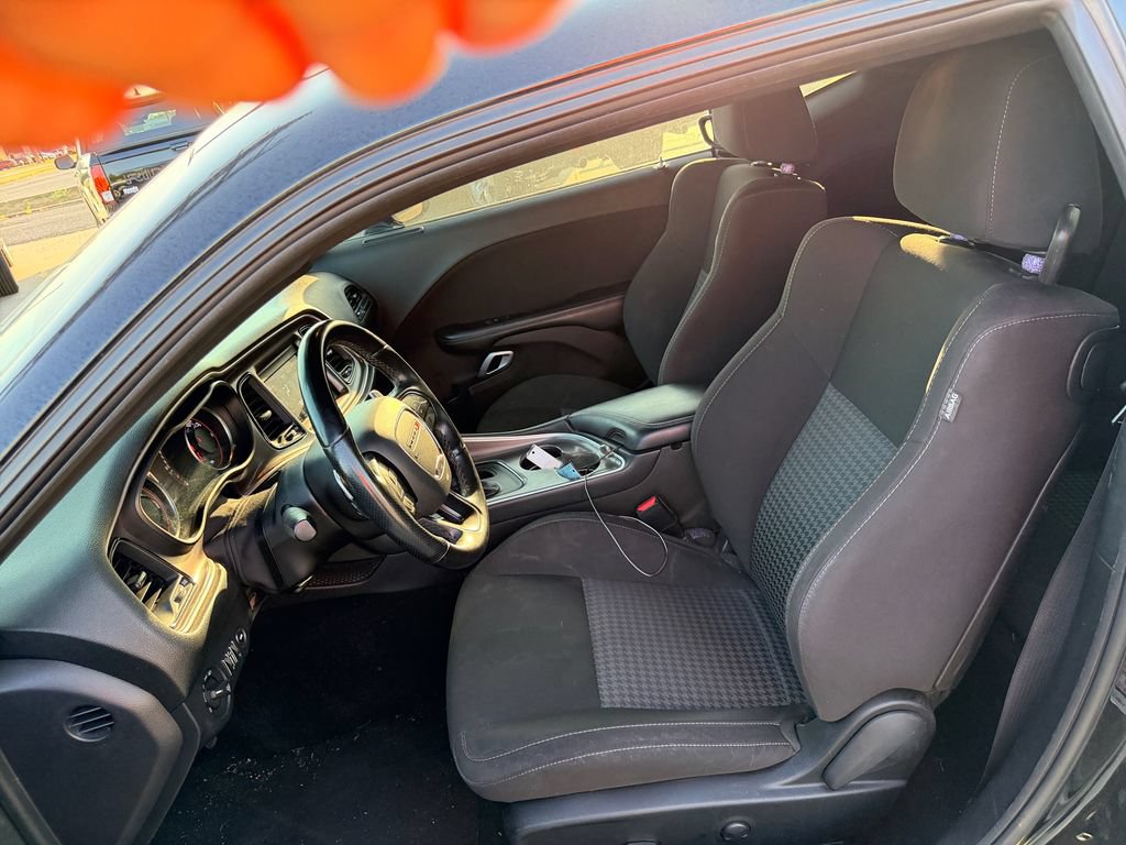 Used 2022 Dodge Challenger R/T RWD image 19