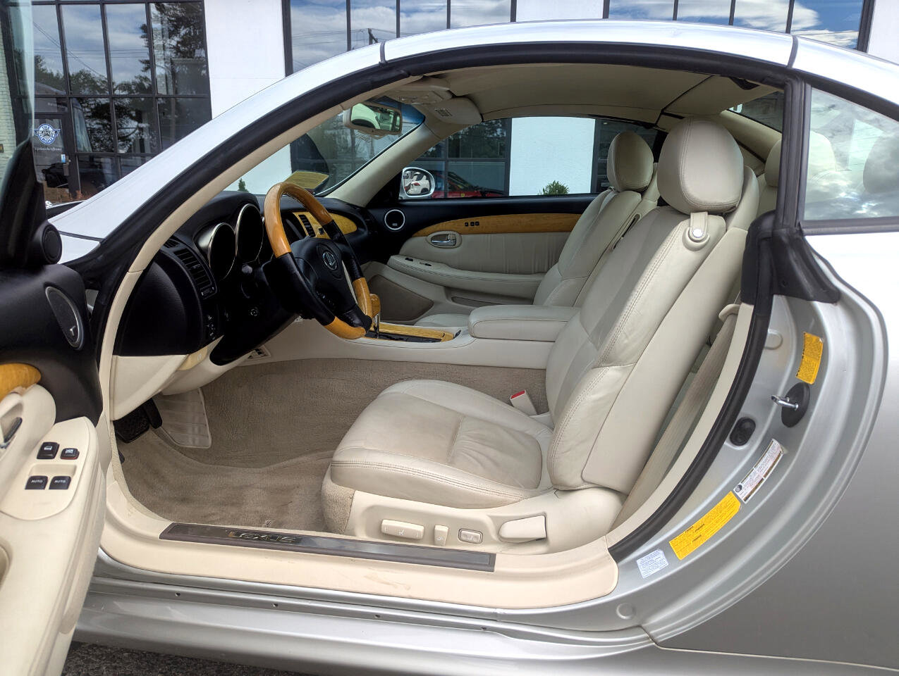 Used 2005 Lexus SC 430 Convertible image 12