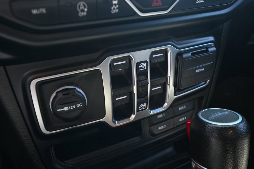 Used 2020 Jeep Gladiator Sport w/ Quick Order Package 24S image 35