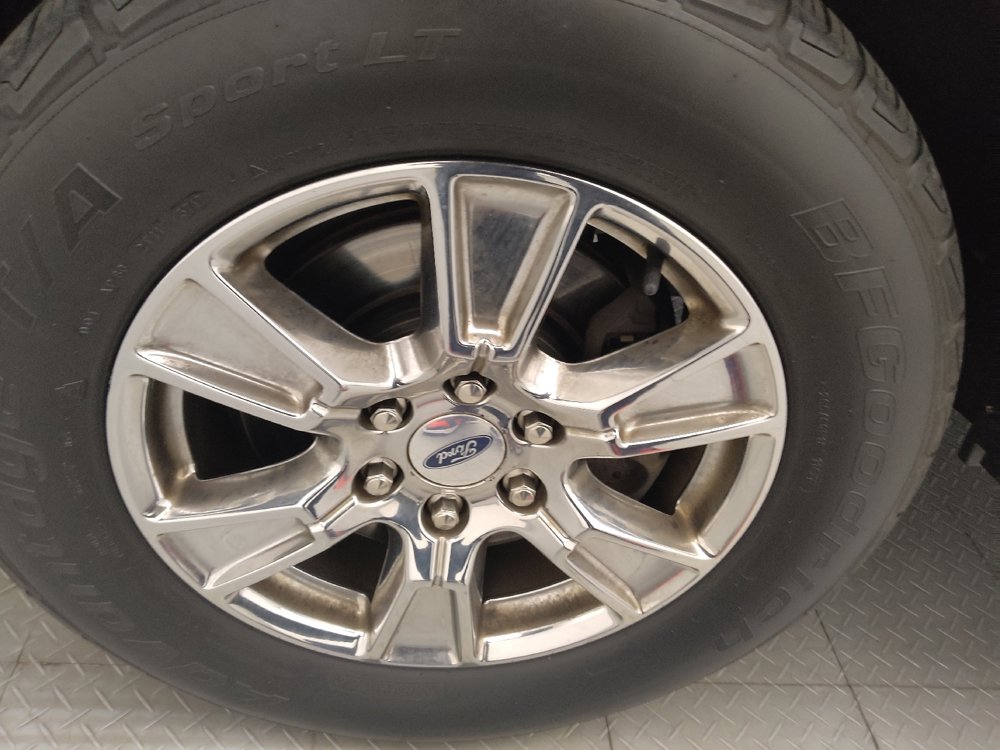 Used 2015 Ford F150 Lariat RWD image 31