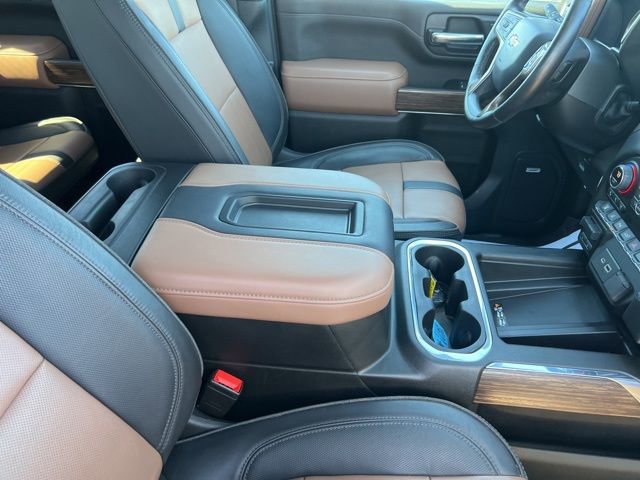 Used 2022 Chevrolet Silverado 2500 High Country w/ Safety Package II image 42