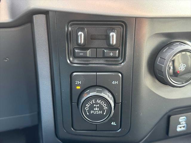 Used 2023 Ford F150 XLT w/ XTR Package image 30
