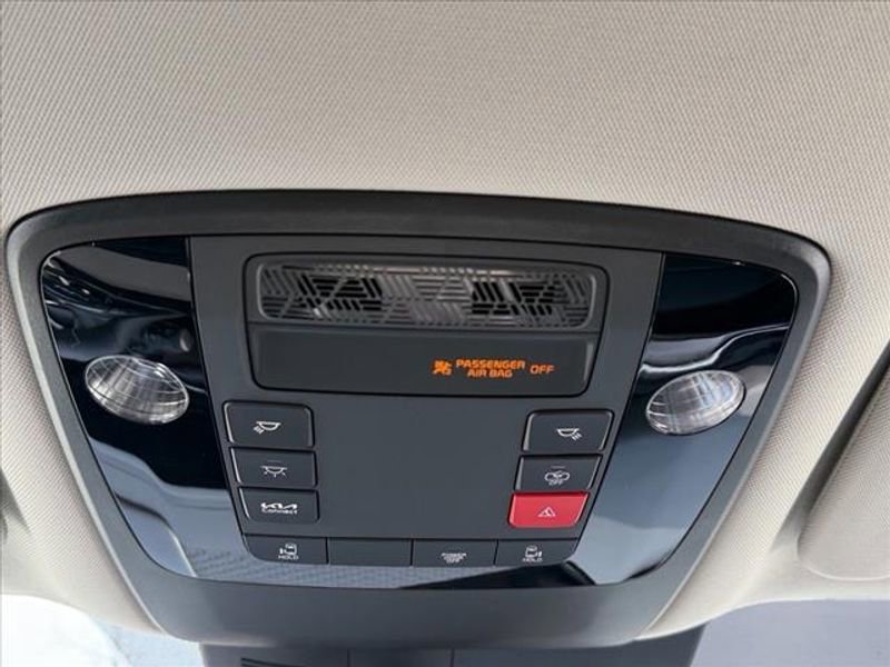 New 2026 Kia Carnival LXS image 15