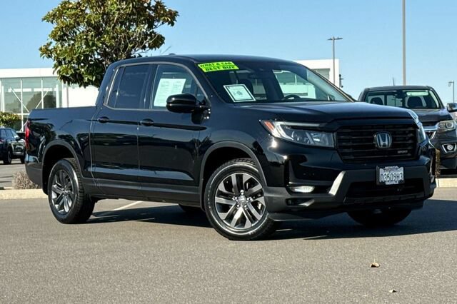 Used 2021 Honda Ridgeline Sport image 2