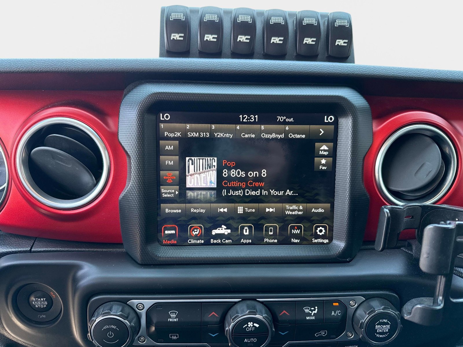 Used 2020 Jeep Gladiator Rubicon AWD/4WD image 25