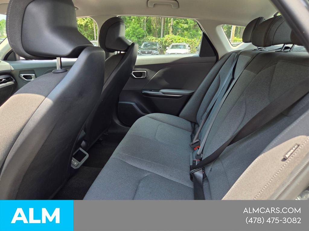 Used 2025 Kia K4 FWD image 7