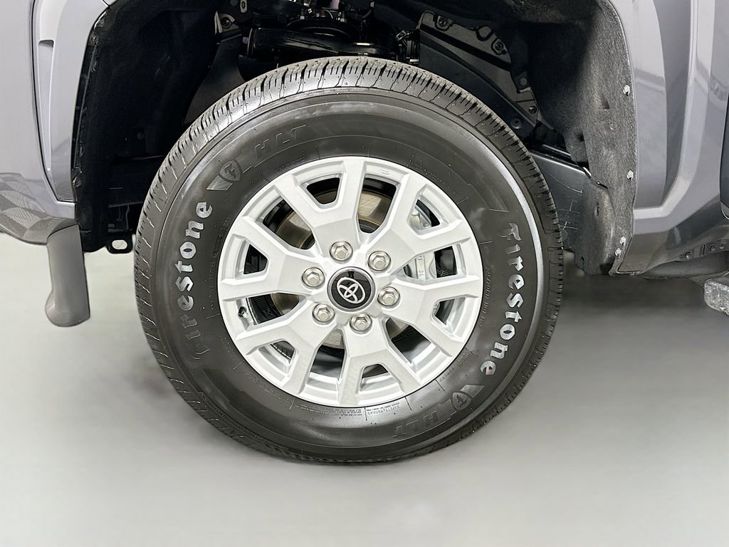 Certified 2025 Toyota Tacoma SR5 AWD/4WD image 29