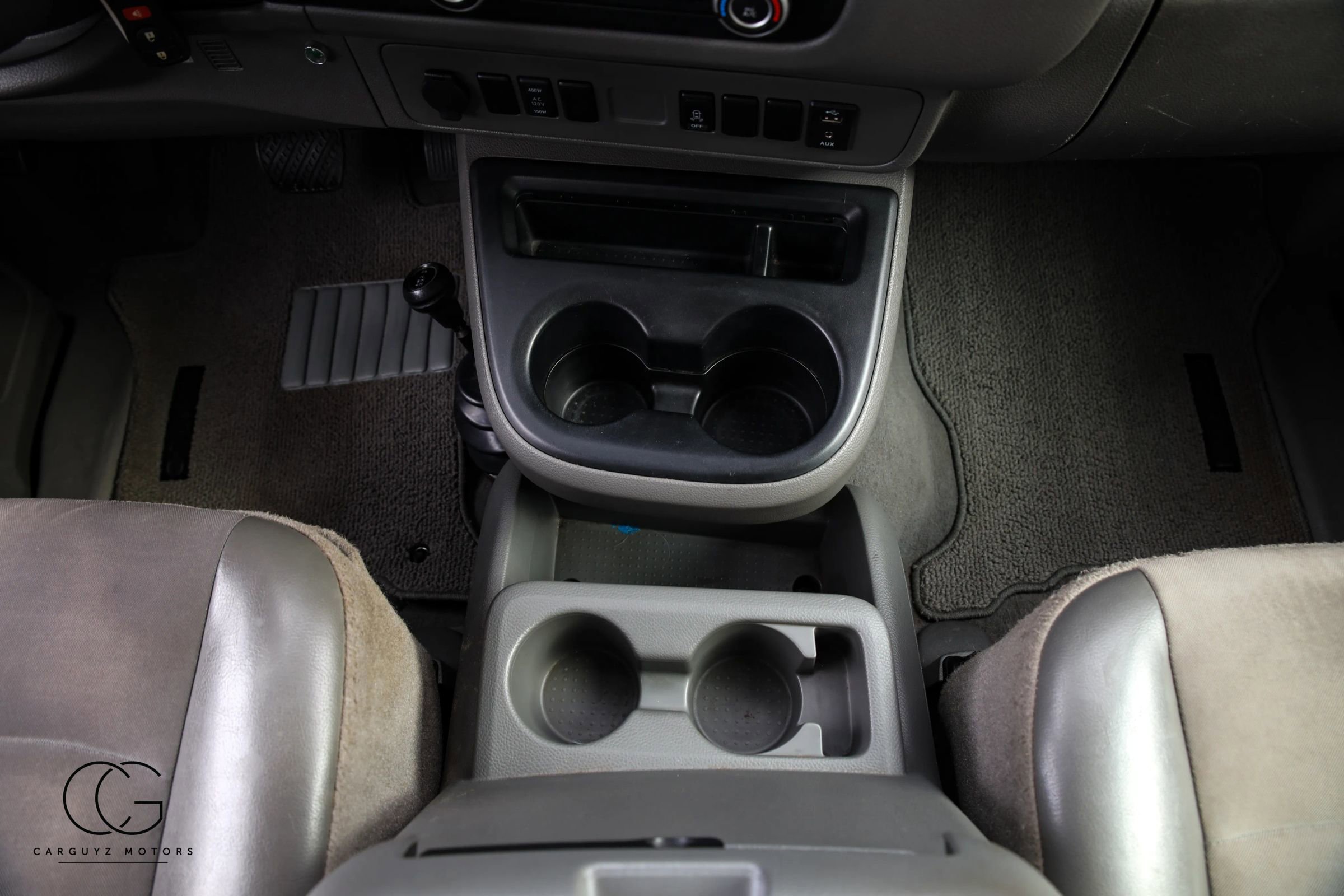 Used 2020 Nissan NV 3500 SV image 33