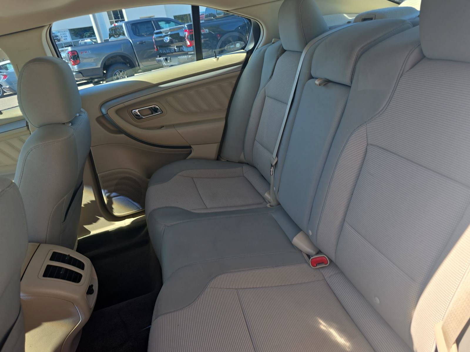 Used 2014 Ford Taurus SEL w/ Equipment Group 201A FWD image 13