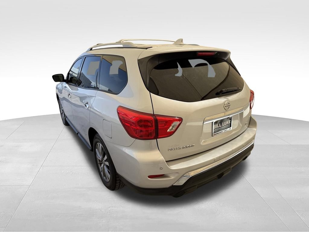 Used 2019 Nissan Pathfinder SL FWD image 8