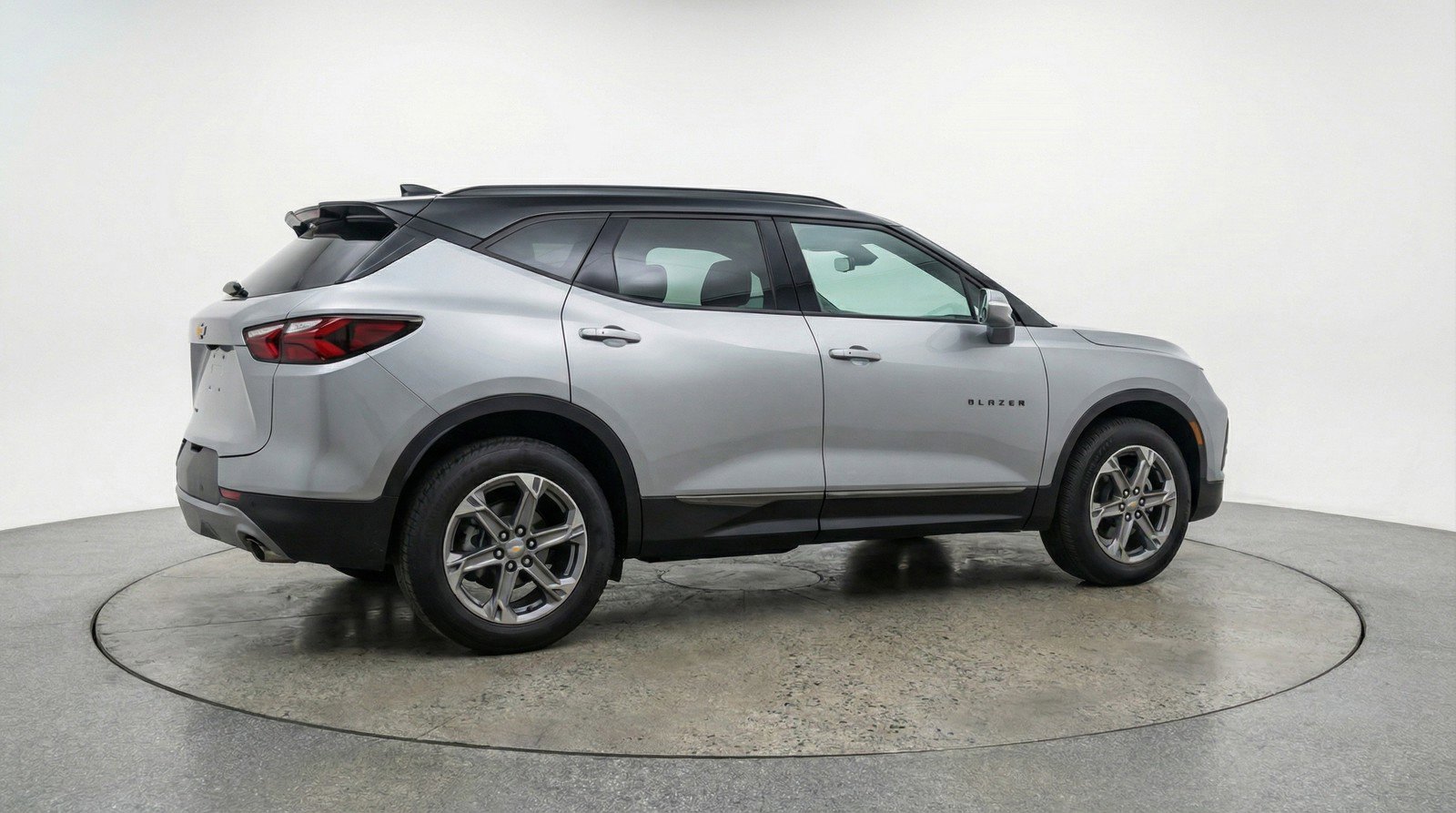 Used 2025 Chevrolet Blazer LT FWD image 7