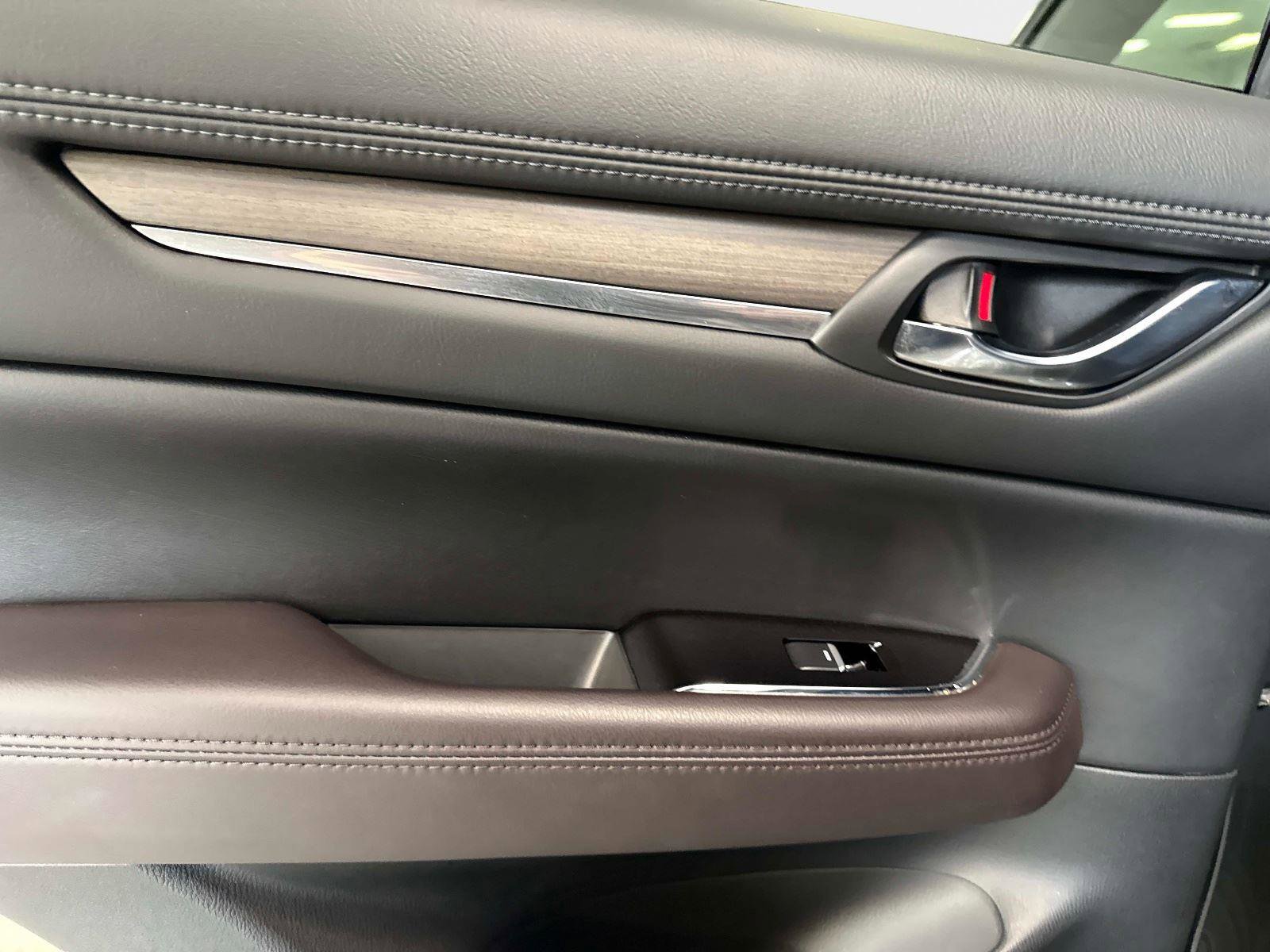 Used 2023 MAZDA CX-5 Signature image 12