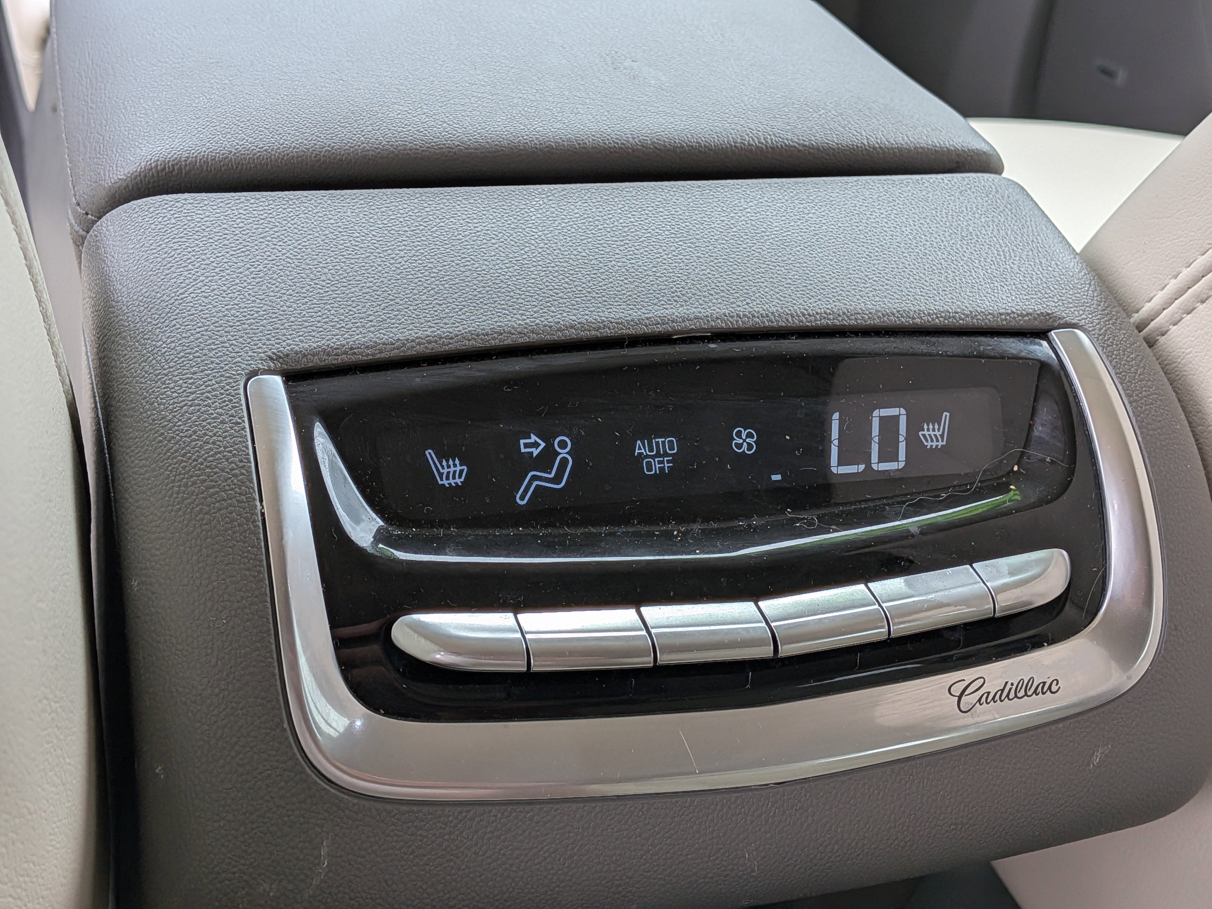 Used 2024 Cadillac XT6 Premium Luxury FWD image 15