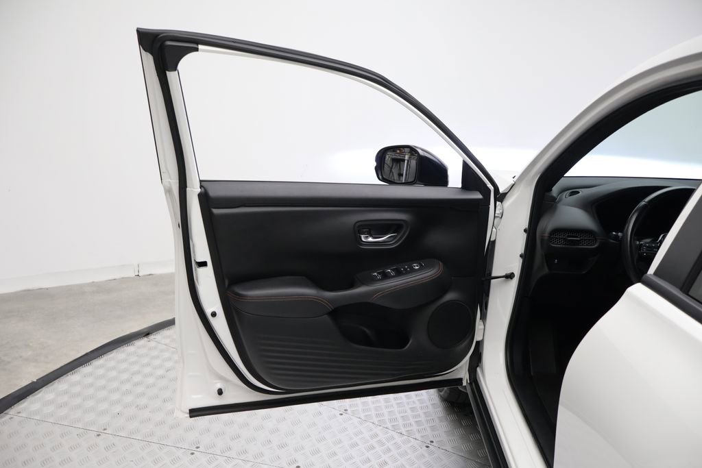 Used 2023 Honda HR-V Sport image 16