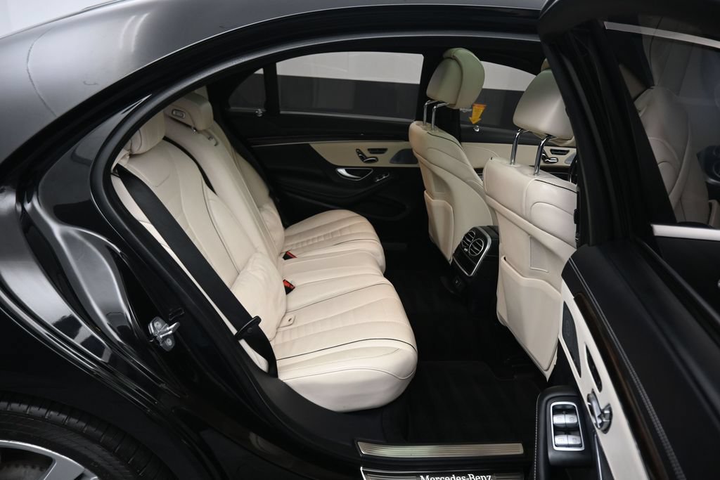 Used 2020 Mercedes-Benz S 450 4MATIC Sedan w/ Premium Package image 41