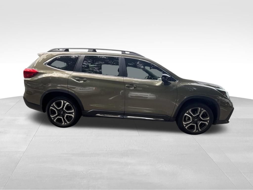 Used 2024 Subaru Ascent Limited w/ Technology Package AWD/4WD image 8
