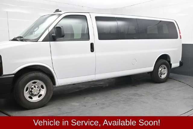 Used 2024 Chevrolet Express 3500 LS RWD image 3