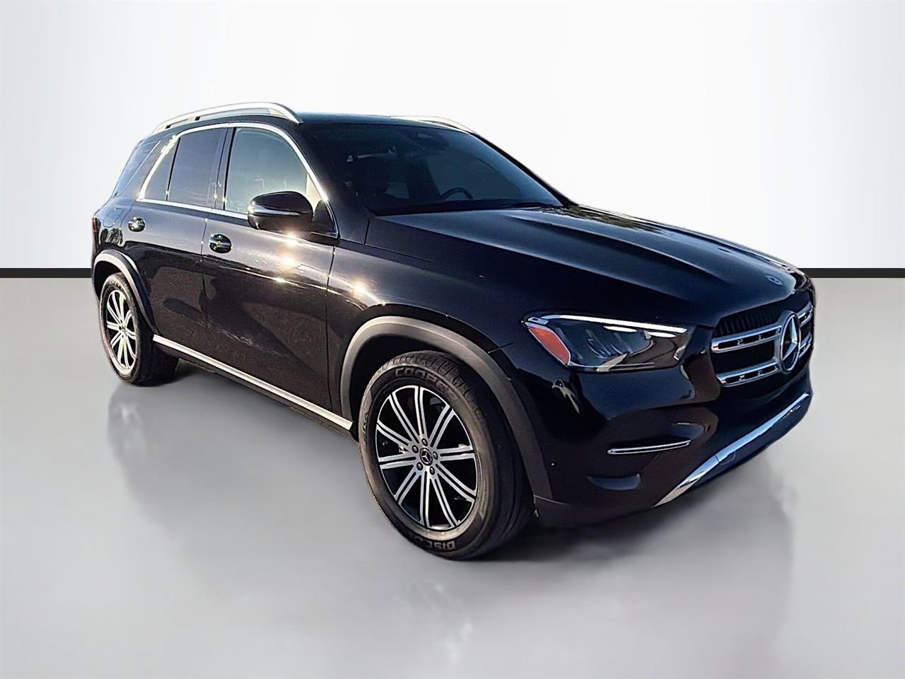 Used 2025 Mercedes-Benz GLE 350 4MATIC image 2