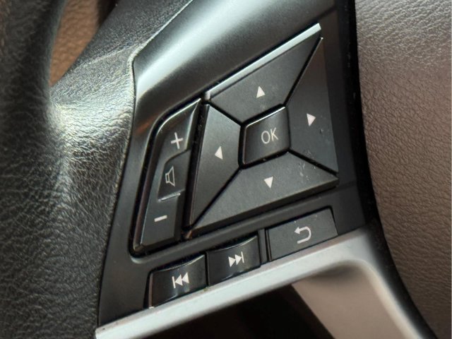 Used 2025 Nissan Altima 2.5 SV FWD image 17