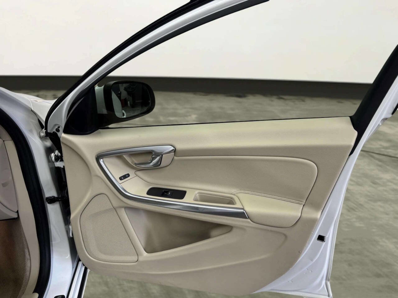 Used 2015 Volvo S60 T5 Premier image 18