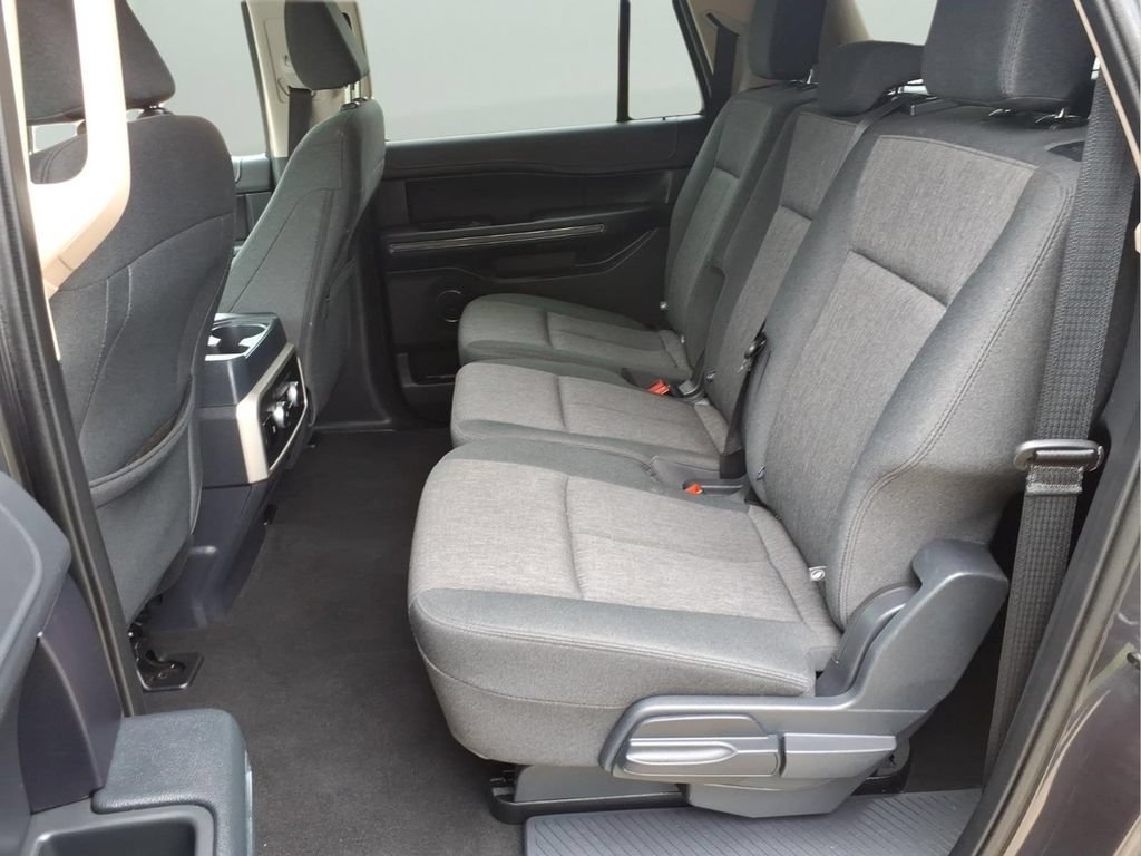 Used 2024 Ford Expedition Max XLT RWD image 28